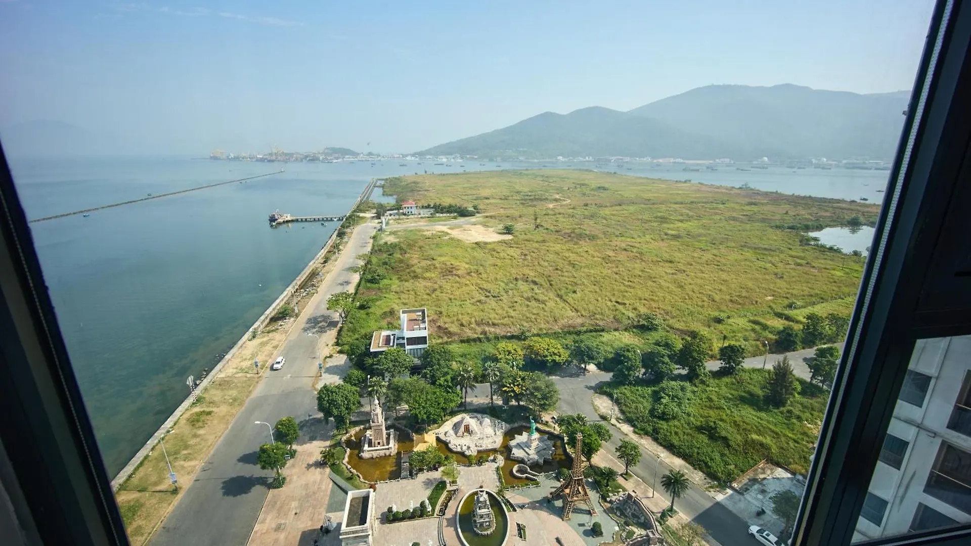 Danang Golden Bay - Ngan Apartment  Da Nang